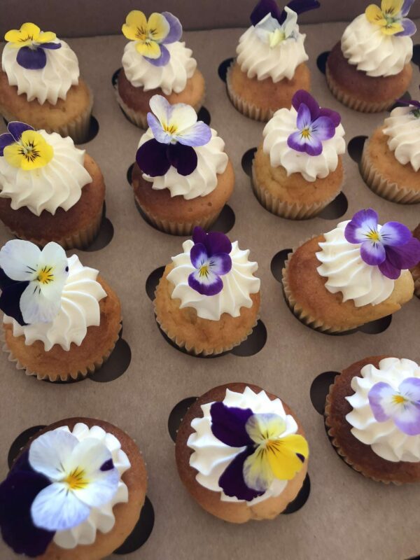 Mini Flower Cupcake